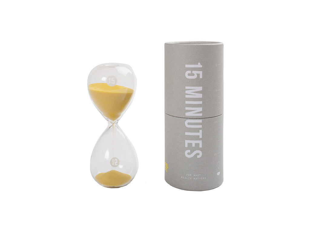 An hourglass timer which measures 15 minutes from the start of each turn. In our time-pressed and information-rich world, it can be a challenge to find a moment for ourselves. A wonderful gift for a friend who’s complained about the lack of hours in a day, or a self-gift to remind you to take a minute (or 15).  