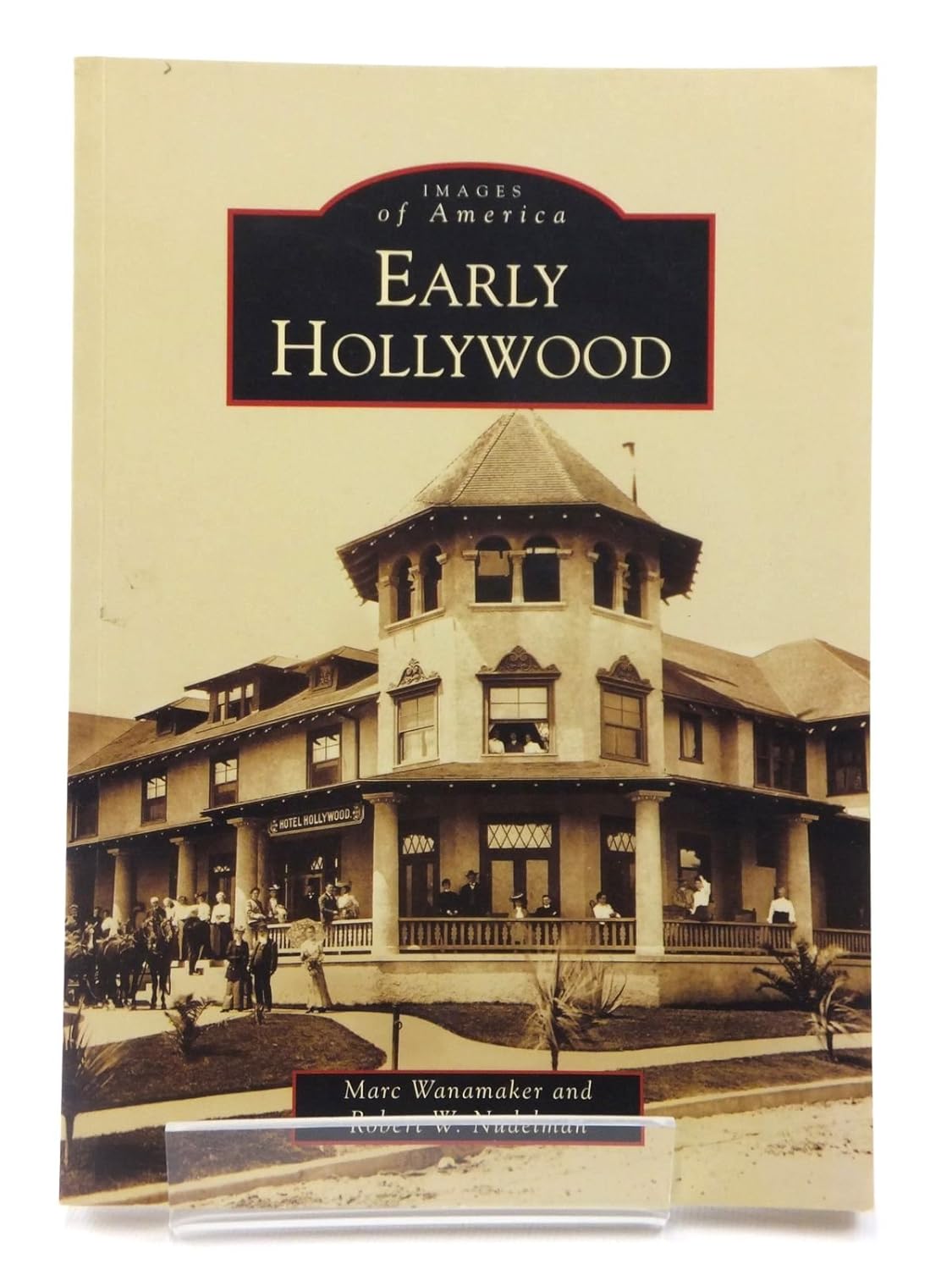 Vintage photographs from Hollywood Heritage Museum and Bison Archives illustrate Hollywood's businesses, homes, and residents during the silent-film era and after. These images celebrate Hollywood before and after its annexation into Los Angeles and its ascension as the world's filmmaking center. 128 pages Paperback