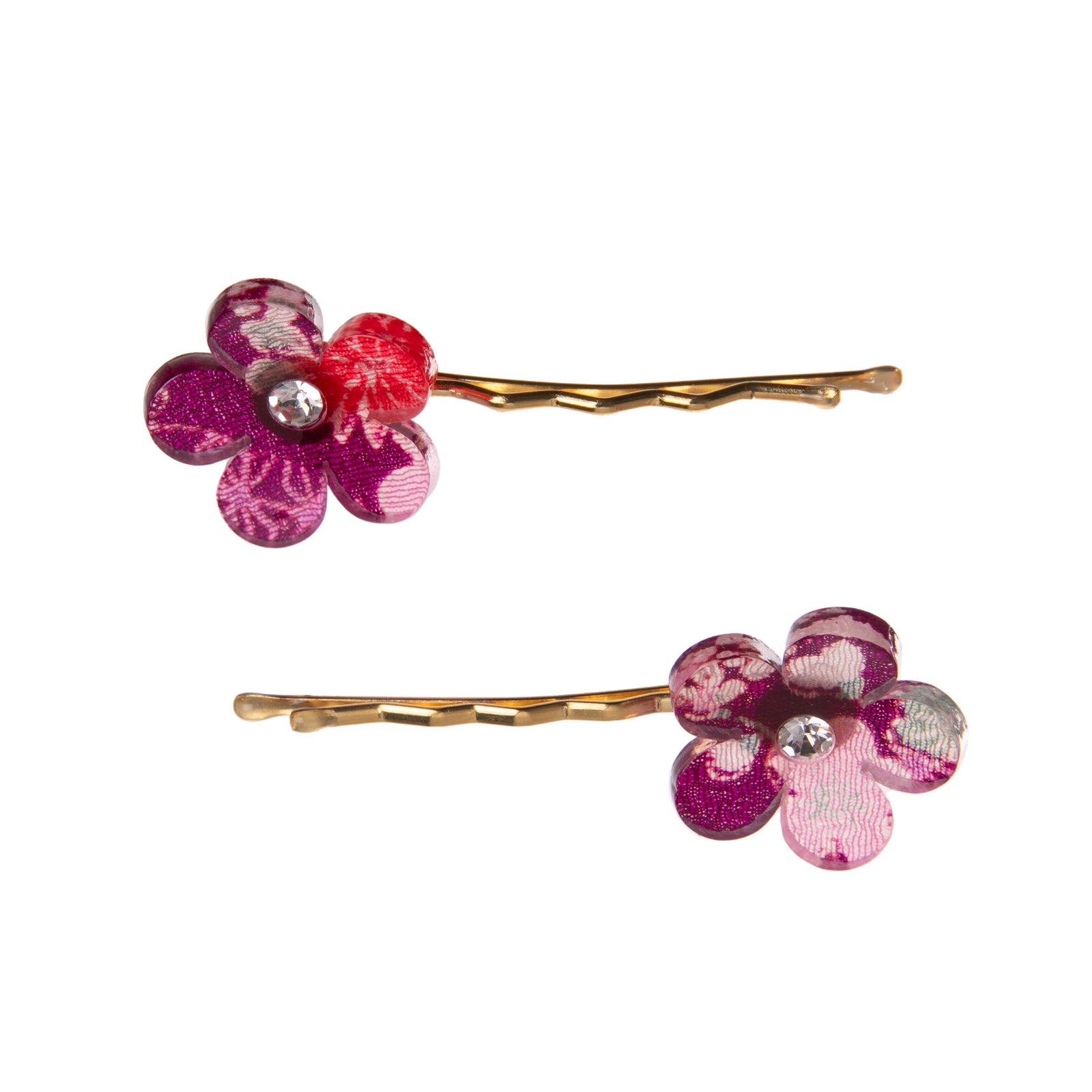 These adorable kimono-silk flower hairpins will add a touch of sophistication to any hairdo. With a gold-accented bobby pin and a flower crafted from Japanese kimono-silk fabric, each pin is adorned with a sparkling crystal at the center. Materials: Japanese-style chirimen (dyed fabric) encapsulated in acrylic resin.