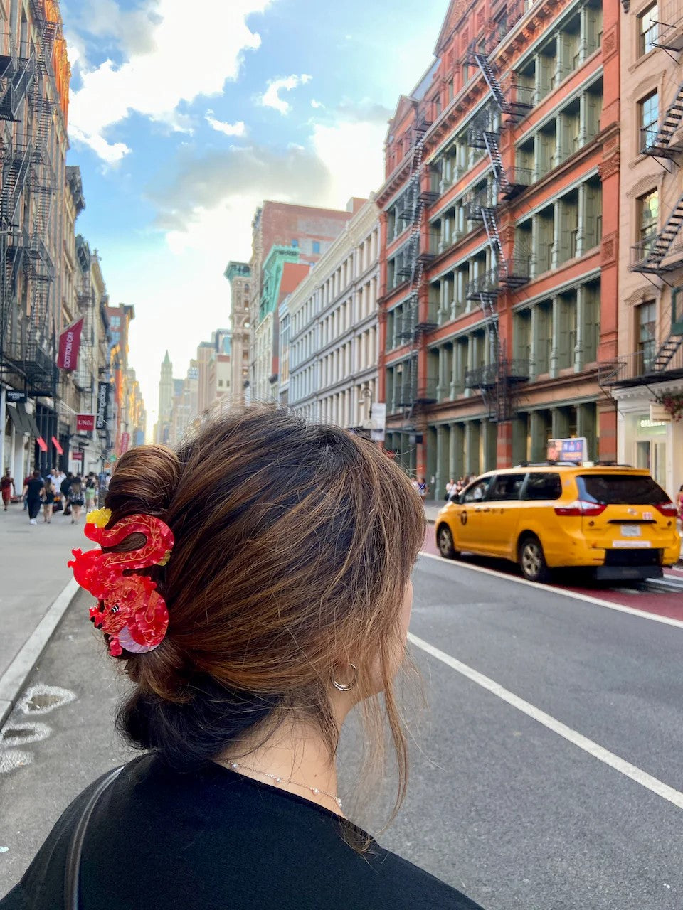 Celebrate the Year of the Dragon with this pretty and striking hair clip. It is double sided for a perfect look from every angle. Unlike most plastic accessories, these small-batch styles are made from a biodegradable wood pulp acetate, making these clips both beautiful and kind to the environment! Size: 3.75" x 2".