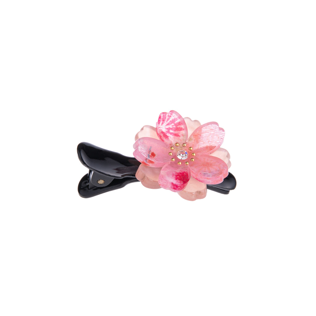 Celebrate cherry blossom season all year long with this Sakura hair clip! This Sakura-style flower clip in pink is crafted from Japanese kimono silk fabric.