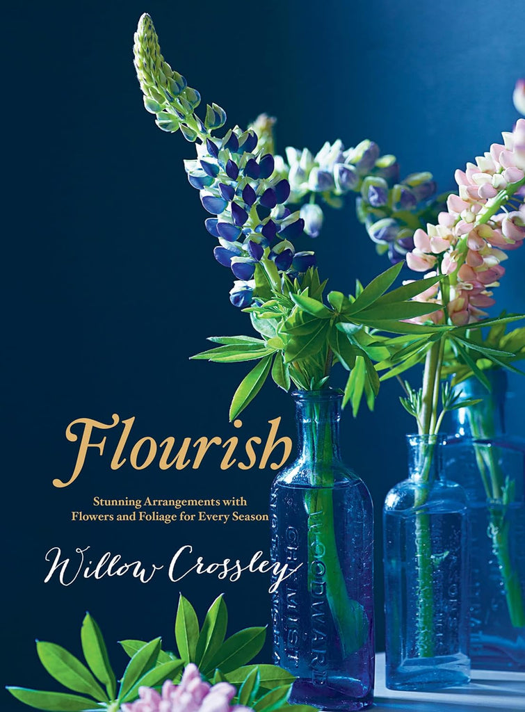 Flourish is an excellent guide with stunning photos to help you along your bouquet-making journey. Arranged by season, Flourish shows you how to create bouquets, but also wreaths, disco balls, and other floral hangings. Flourish will help transform your home with plenty of tips and tricks. 192 pages Hardcover