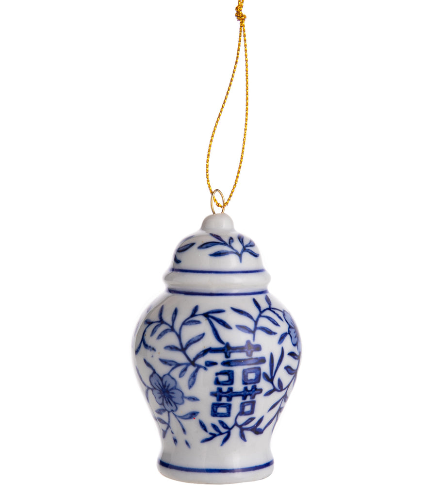 This delightful porcelain ornament features a classic blue & white design. This pretty and intricate style of decoration was introduced during the Ming Dynasty.