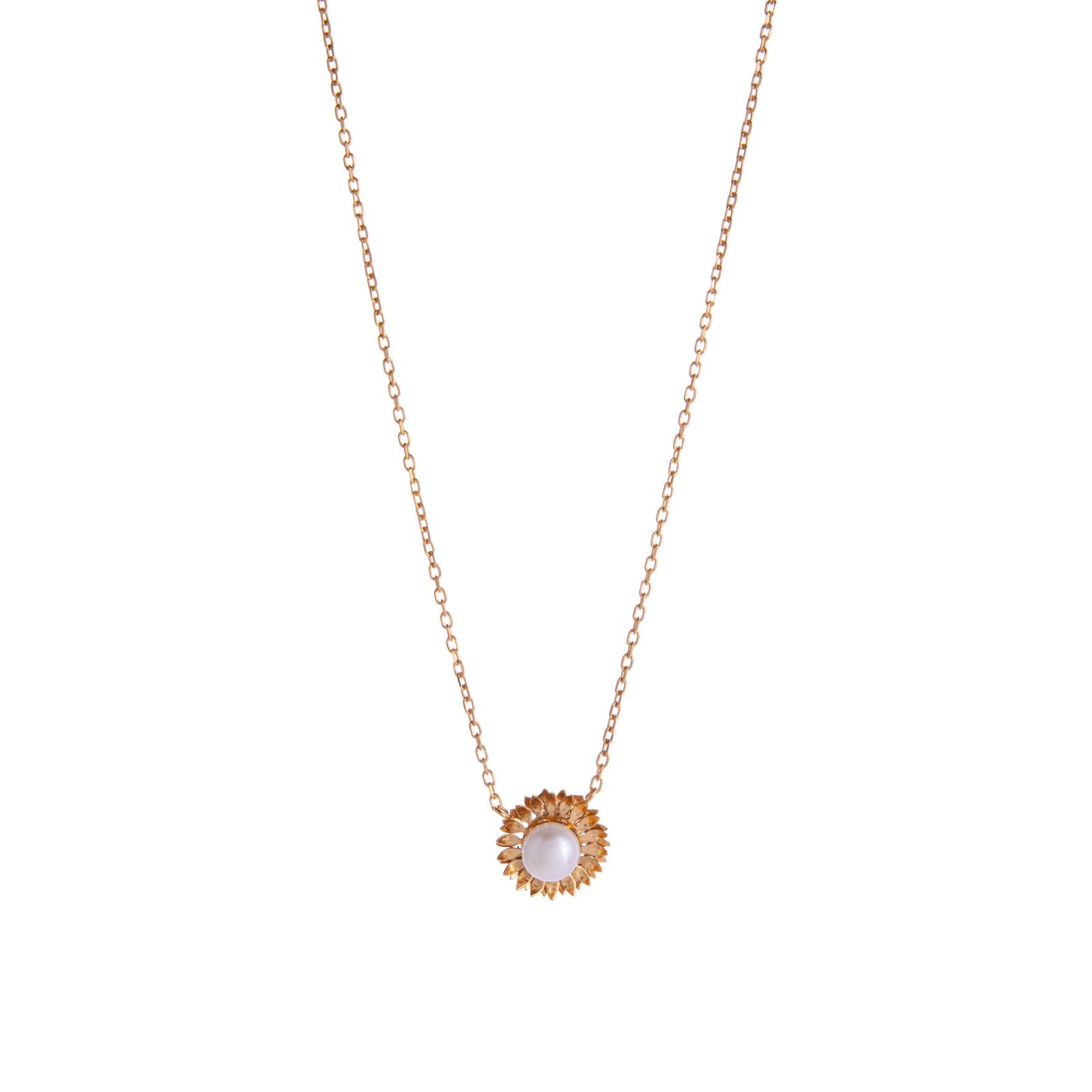 Brighten your day with a sunflower. With gold detail and a freshwater pearl, this pendant necklace will help you shine like a real sunflower.