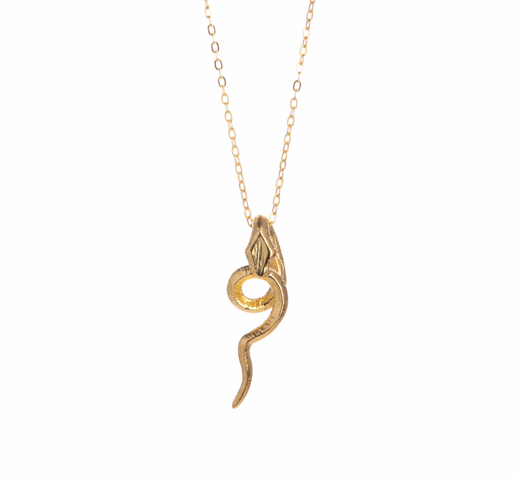 Slither your way into glamour with this elegant gold snake necklace. With a snake pendant that hangs slightly coiled, you will channel major serpentine style.