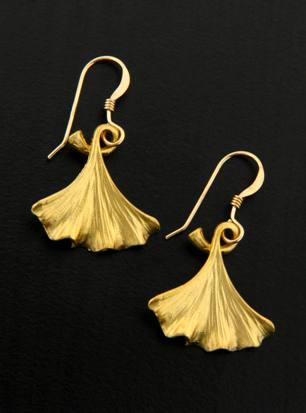 Beautiful botanical dreams filter the inspired elegance of these delicate drop earrings which will add effortless, elegant, organic interest to any look. 14K gold filled French wires Gold dipped three dimensional gingko biloba charm drop Size approx: 1" x 3/4"