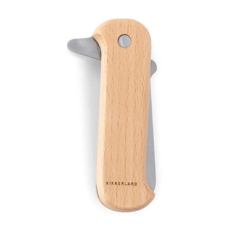 Great for gardening or camping. Keep this handy, bird-shaped saw, with you wherever you go. The blade folds and is kept secure with a locking mechanism. Sharp & serrated Great for trimming branches Material: stainless steel, beechwood Dimensions: (closed) 5,6 x 10,7 x 2,3 cm