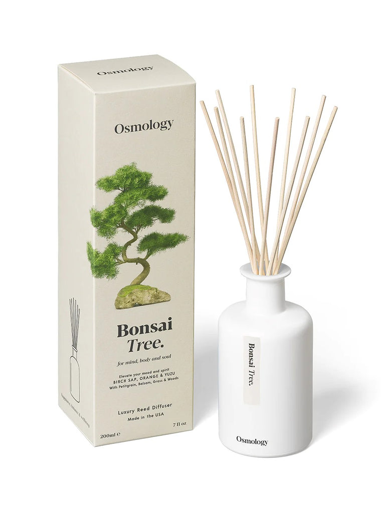 Packed with lush-green and earthy notes combined with juicy citrus. This fresh and luxurious Bonsai Tree reed diffuser has the perfect scent notes to relieve stress and boost any mood. Perfect for bathrooms and kitchens. Top notes - Orange, Grass, Yuzu. 7fl oz. Natural Reeds last up to 4 months. Made in California USA.
