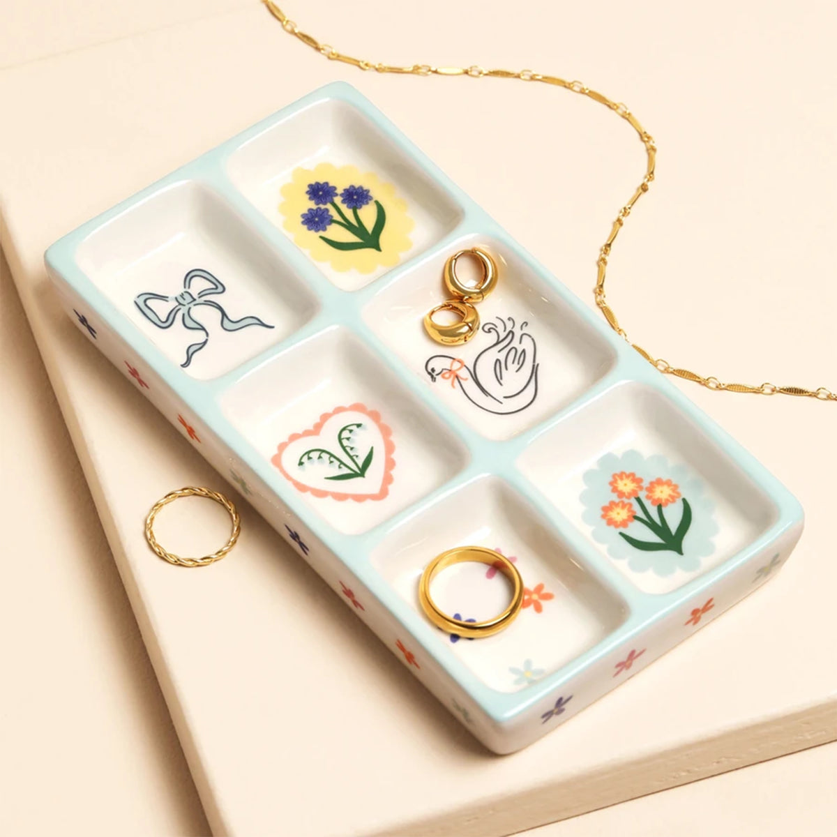 BOWS AND BLOOMS CERAMIC TRINKET TRAY
