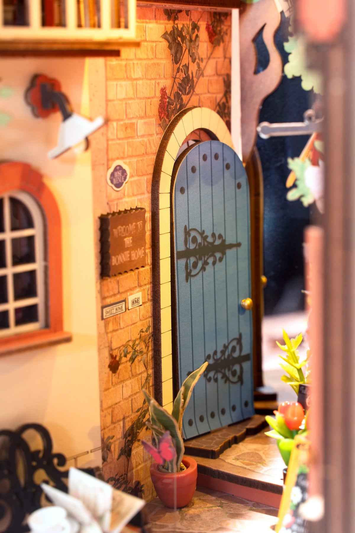 FLORAL CORNER DIY BOOKNOOK KIT