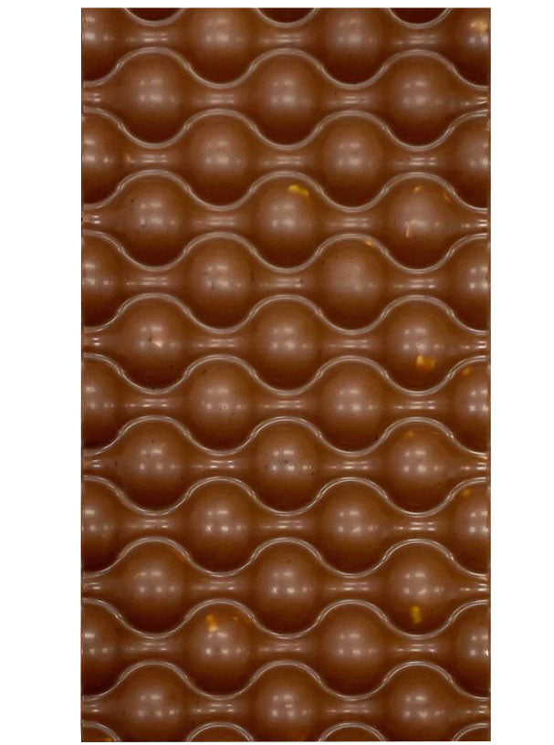 This hand-crafted single-origin chocolate from Madagascar contains vanilla notes, as well as zesty ginger, savory sesame, and nutty buckwheat in this milk chocolate bar. Buckwheat is a gluten-free grain that provides a savory, nutty and earthy profile in this tasty chocolate bar. Tasting notes: Earthy, Vanilla, Zesty