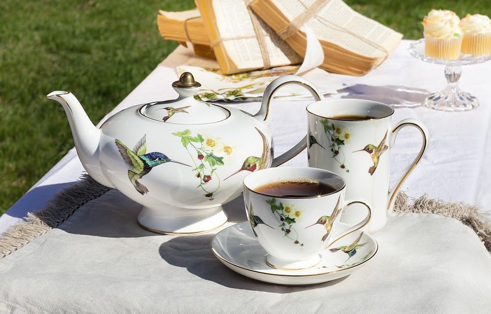 HUMMINGBIRD TEAPOT - The Huntington Store