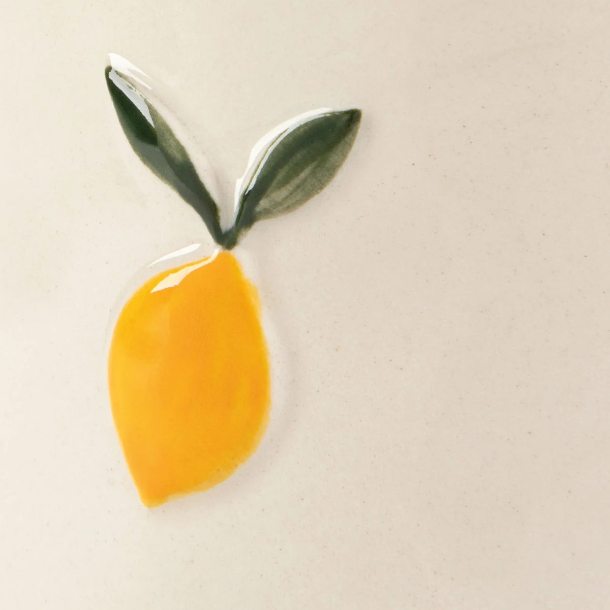 EMBOSSED LEMON MUG
