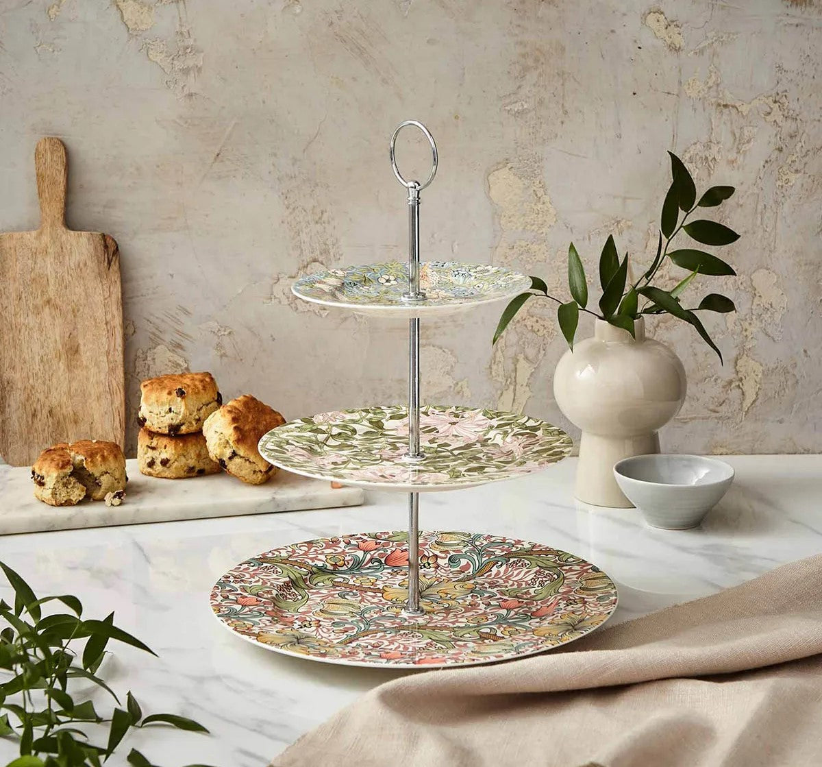 WILLIAM MORRIS THREE-TIER CAKE STAND