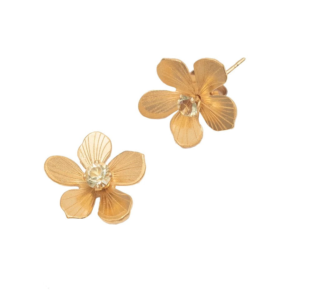 These petite plumeria flower earrings give you two looks in one! The golden flower petal piece can be removed, and the crystal studs worn alone, or wear petals and studs together for a fabulously floral finishing touch to your outfit. 18k gold plated. Cubic zirconia crystals. Gold fill posts. Dimensions: 0.4" x 0.4".