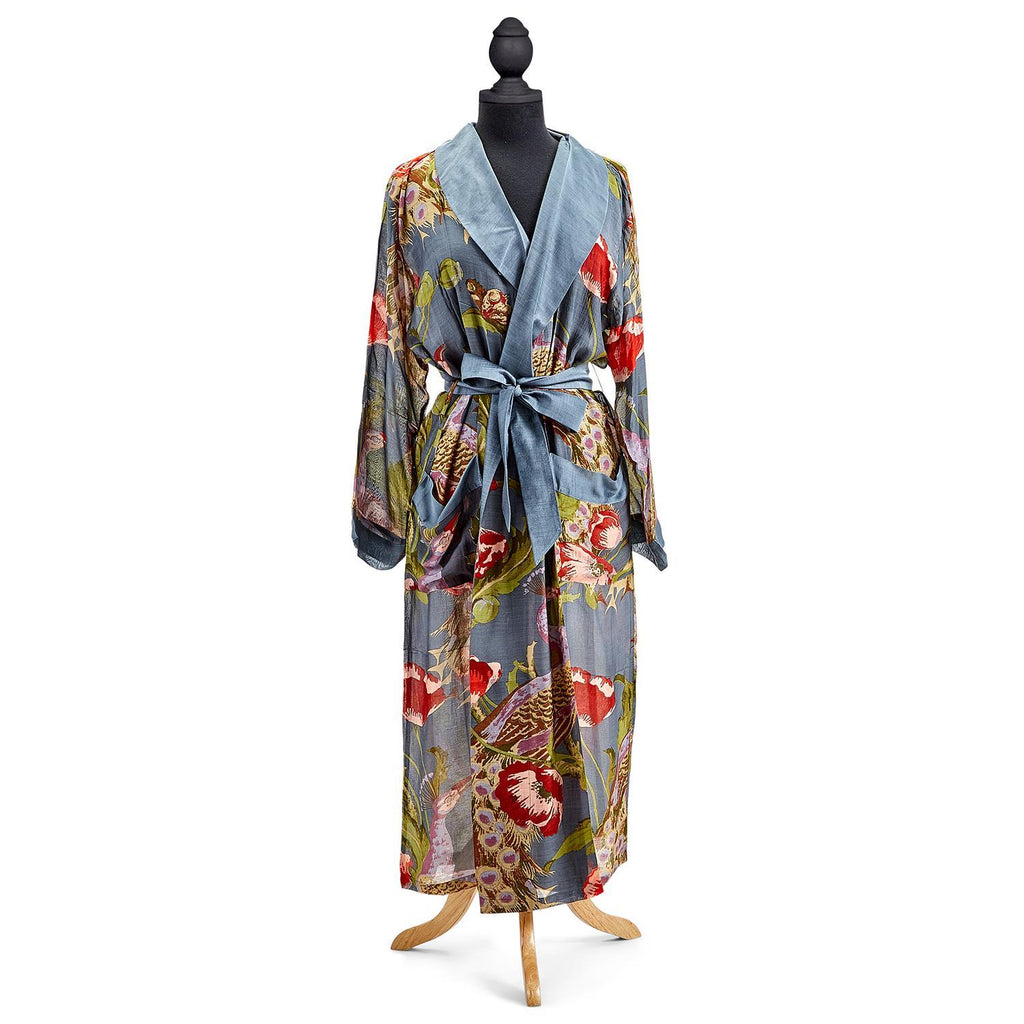 This soft, lightweight gown is cut to a long length for an elegant look and features a self-tie waist belt for a flattering fit. The gown is complete with a fold over collar, two patch pockets at the front and features a SoCal perfect print - poppies and peacocks! 50% modal, 50% viscose. ONE SIZE. Hand Wash.