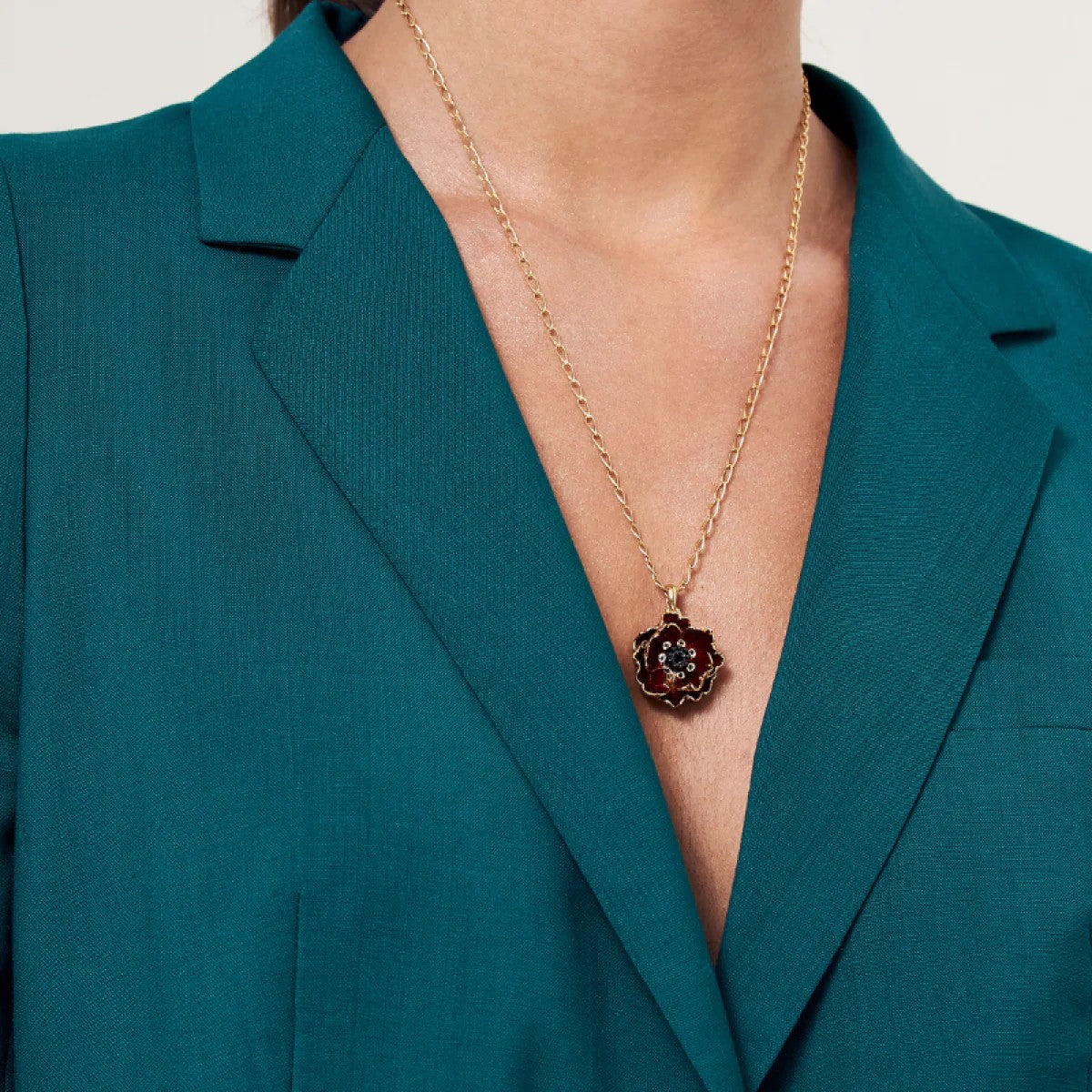 POPPY PENDANT NECKLACE