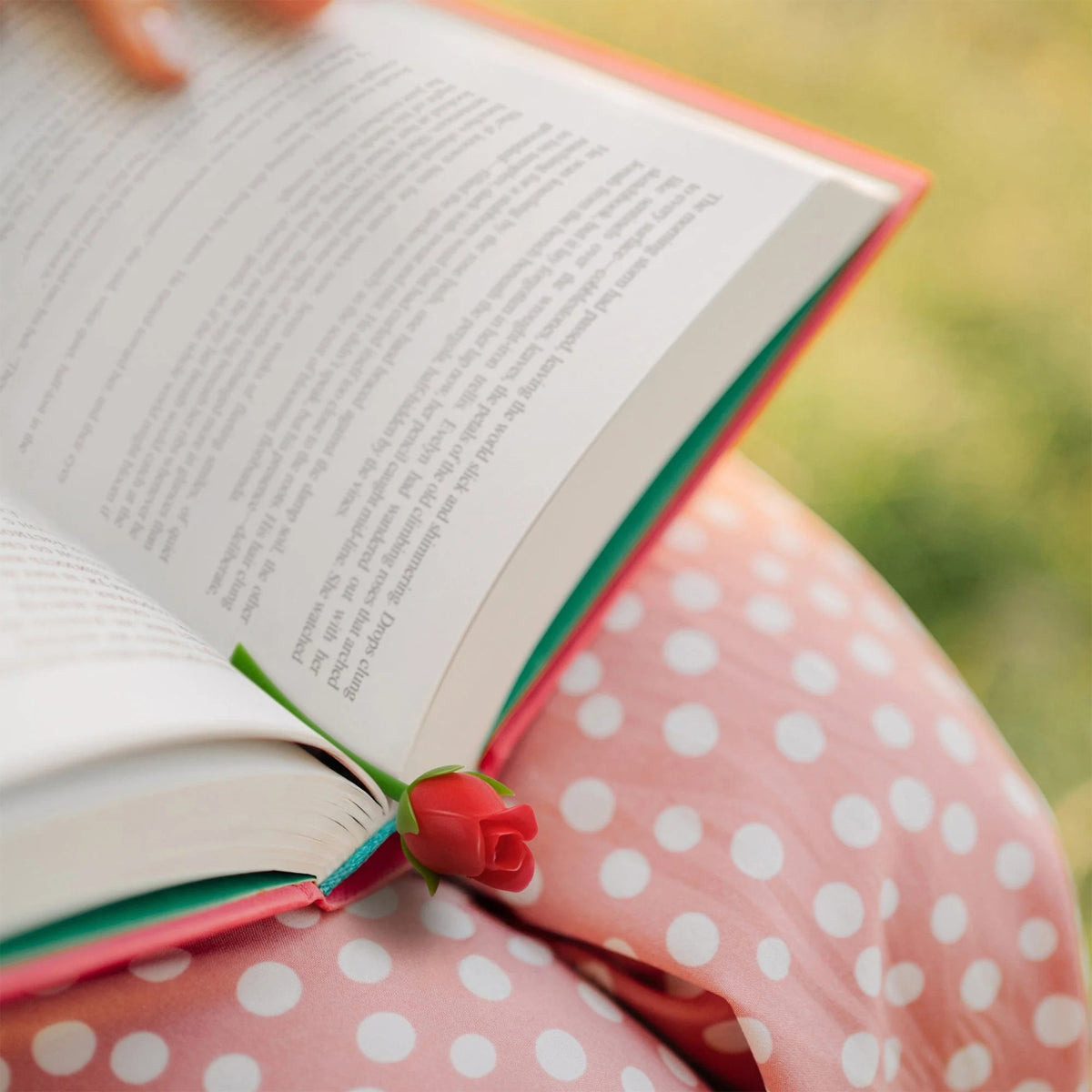 ROSES ARE READ BOOKMARKS