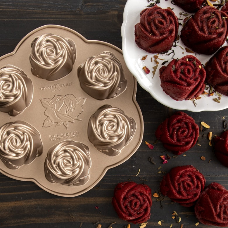 ROSEBUD BAKING PAN