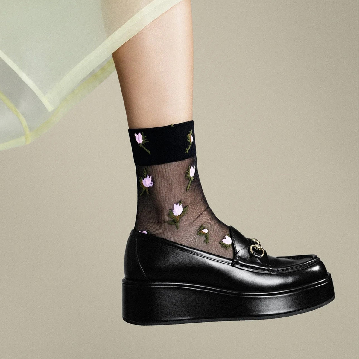 ROSEBUD SHEER CREW SOCKS