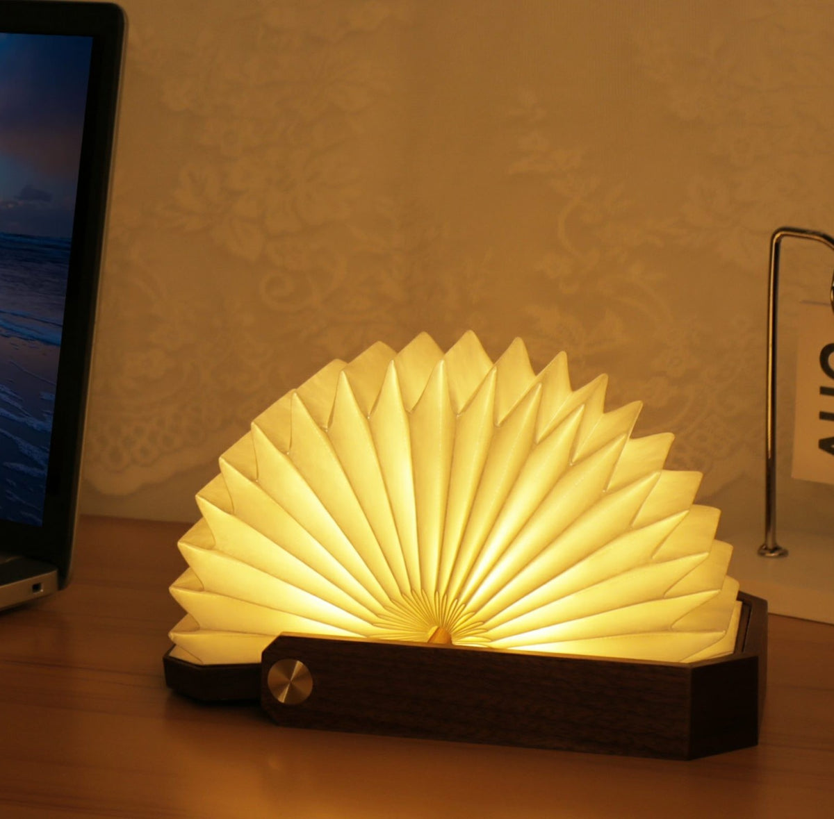 SMART ORIGAMI LAMP