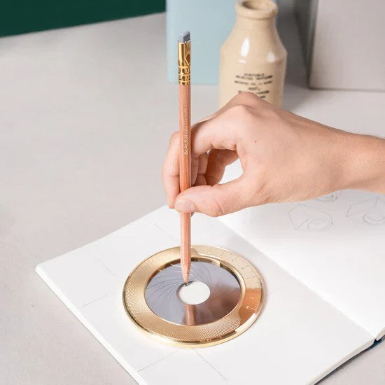BRASS IRIS DRAWING TOOL