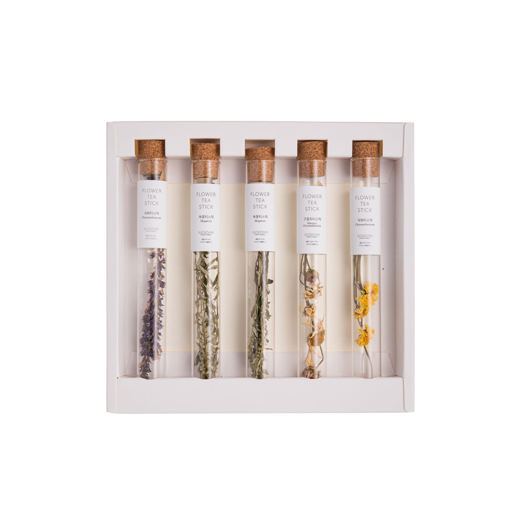 These flower teasticks contain tubes of dried flowers for infusion into your hot water to make an herbal tea. Included in the box are mugwort, chrysanthemum, Korean mint, and Siberian chrysanthemum. 