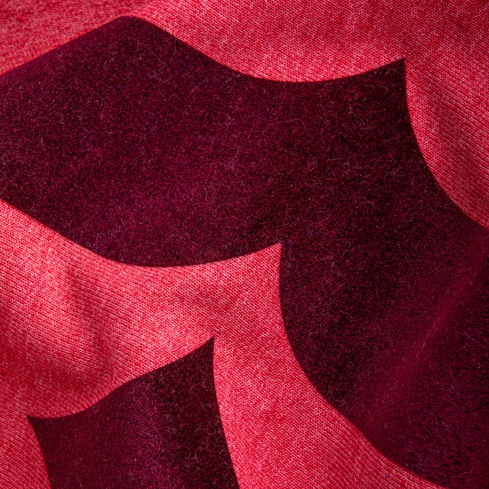 This cozy sweatshirt features our new Huntington H monogram. This cotton blend, round neck sweatshirt is great for cooler mornings and evenings and features a fuzzy interior for extra softness and warmth. 50% Cotton, 50% Polyester Soft brushed interior Features the Huntington H monogram Exclusive to The Huntington Store