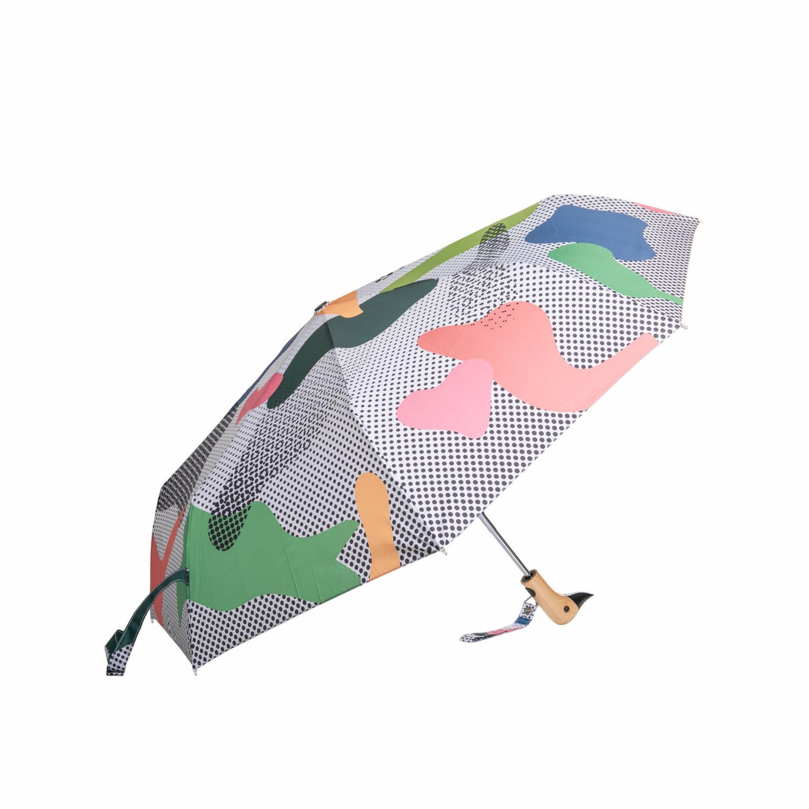Don’t let a little rain ruffle your feathers with this Duck Head umbrella! Original Duckhead umbrellas are designed for everyday use and go-anywhere durability. Designed from 100% recycled plastic bottles, each canopy is environmentally conscious without compromising on performance. This travel essential umbrella fits into any backpack or tote bag whilst ensuring full coverage.