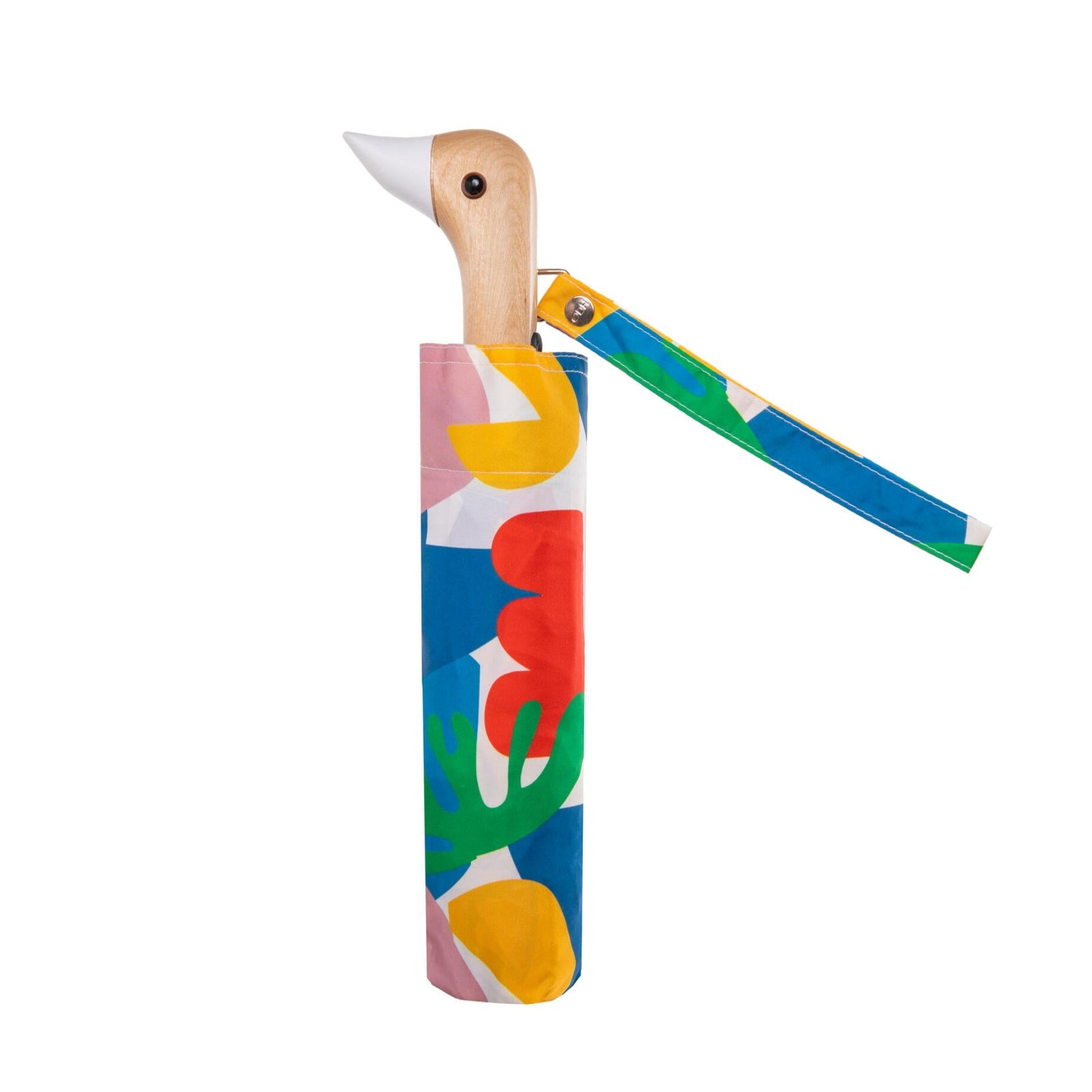 Don’t let a little rain ruffle your feathers with this Duck Head umbrella! Original Duckhead umbrellas are designed for everyday use and go-anywhere durability. Designed from 100% recycled plastic bottles, each canopy is environmentally conscious without compromising on performance. This travel essential umbrella fits into any backpack or tote bag whilst ensuring full coverage. 