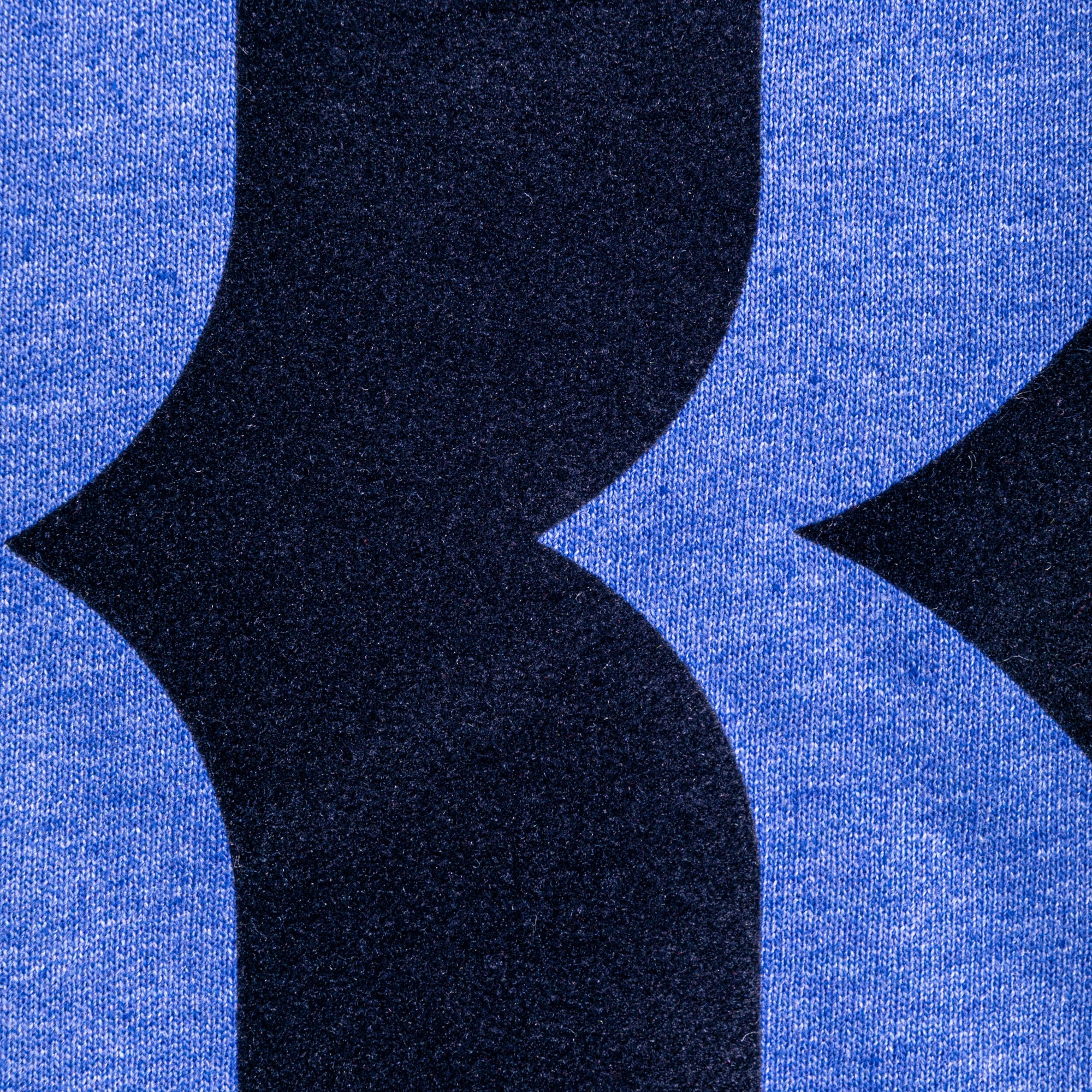 This cozy sweatshirt features our new Huntington H monogram. This cotton blend, round neck sweatshirt is great for cooler mornings and evenings and features a fuzzy interior for extra softness and warmth. 50% Cotton, 50% Polyester Soft brushed interior Features the Huntington H monogram Exclusive to The Huntington Store