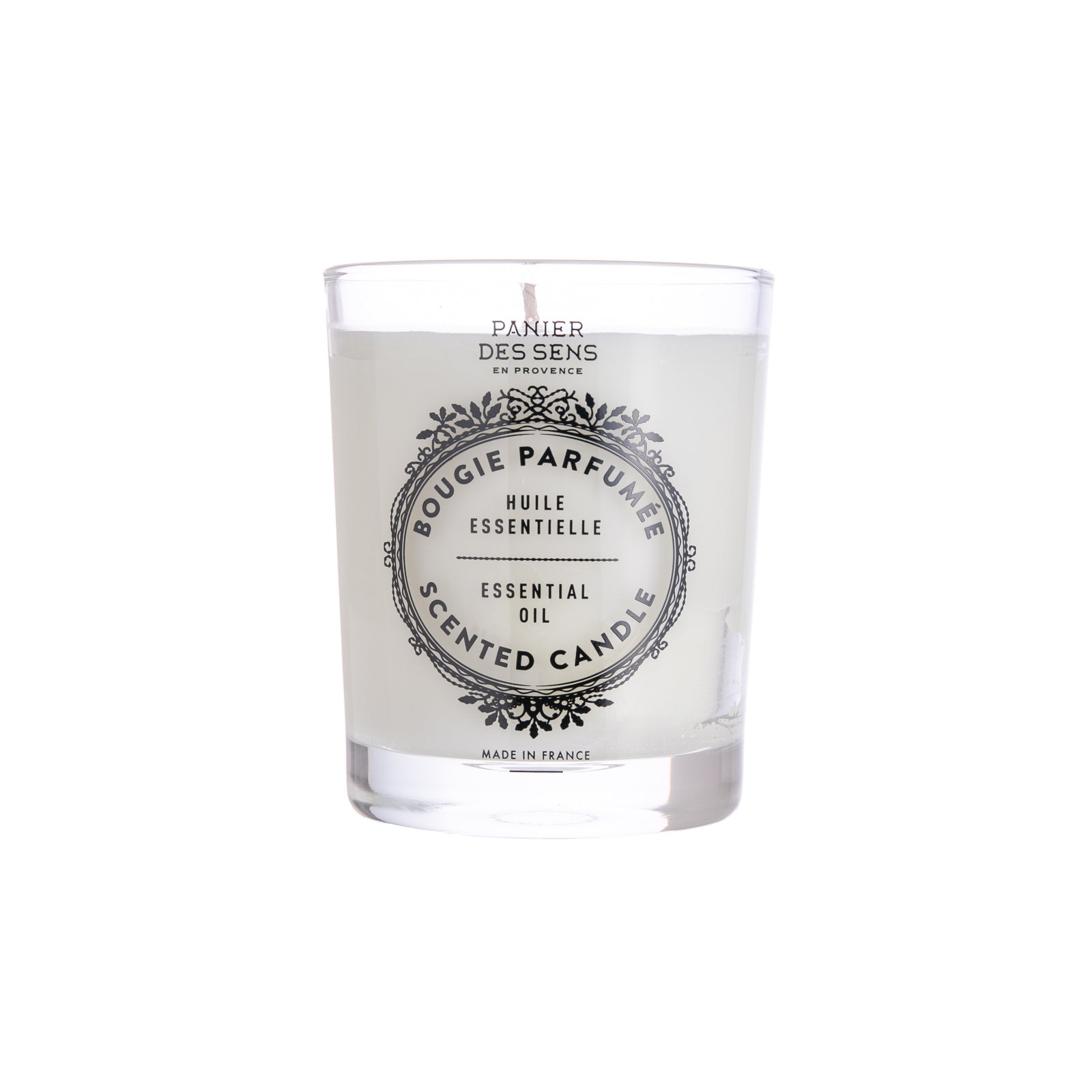 With relaxing lavender oil An exclusive, luxurious, traditional savoir-faire. For a fragrant flicker of lavender, true to the perfume concentrate, each candle is made with a unique assembly of high quality waxes. Boxed candle - perfect for gifting Approx 55 hours burn time Vegan Made in France.