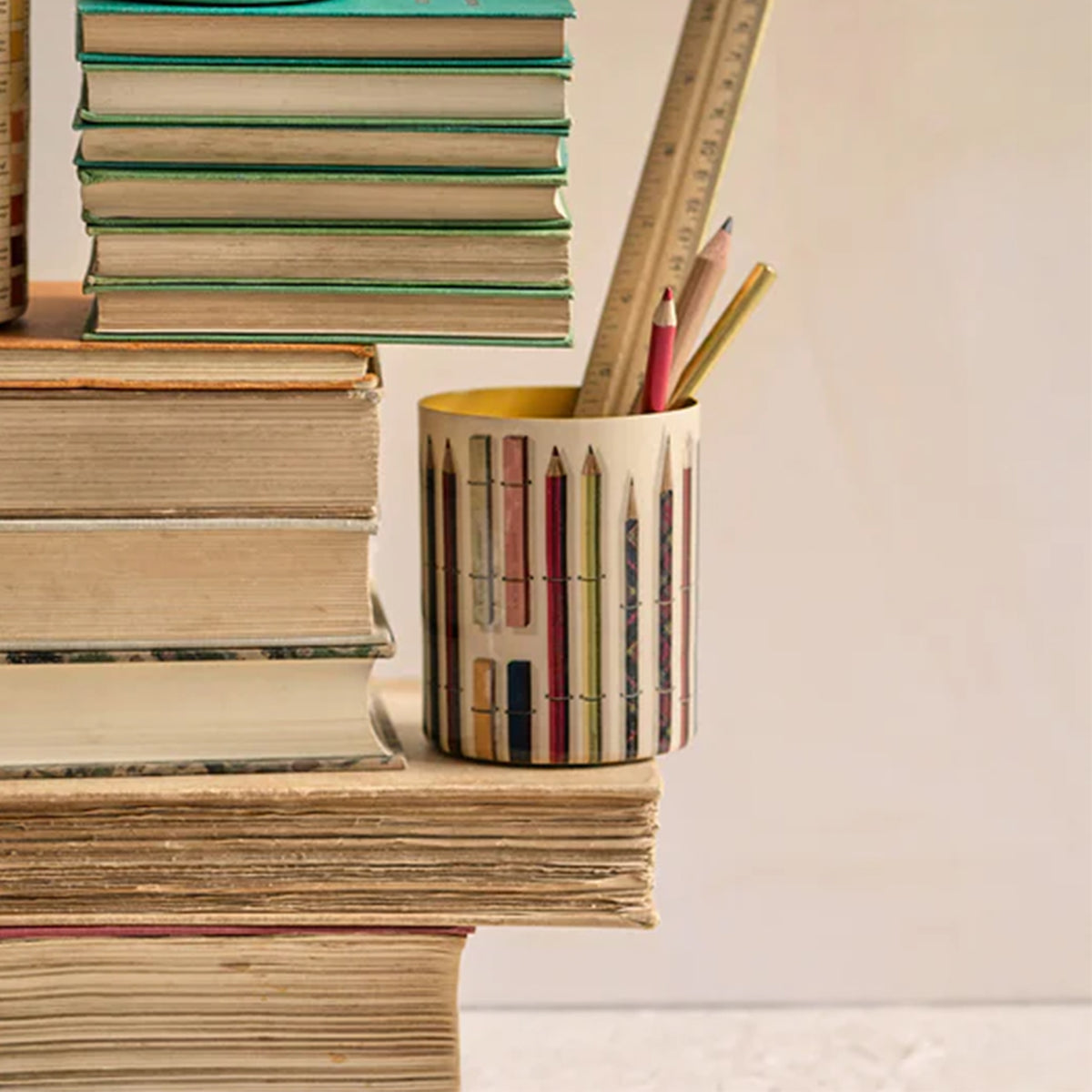 VINTAGE PENCIL ENAMEL POT