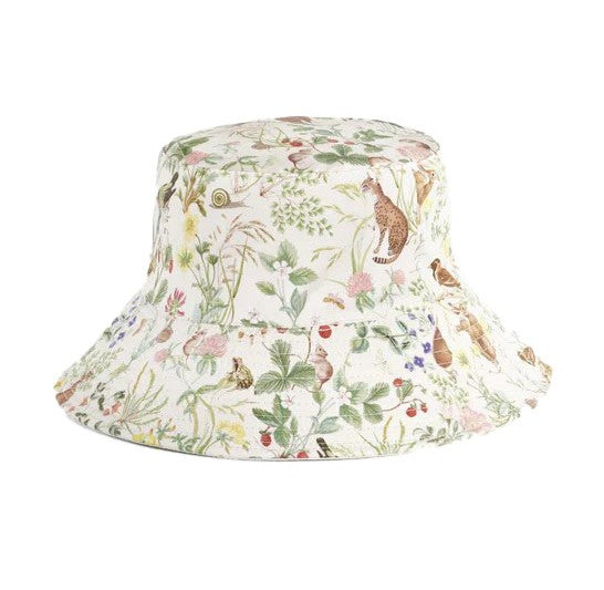 This bucket hat adorned with creatures of the meadow is perfect for a jaunt to the beach or a summer morning walk. In a marshmallow color, this bucket hat allows you to carry botanical and critter motifs as you stay protected from the sun. Dimensions: Inner Circumference approx. 23".Material: 100%.