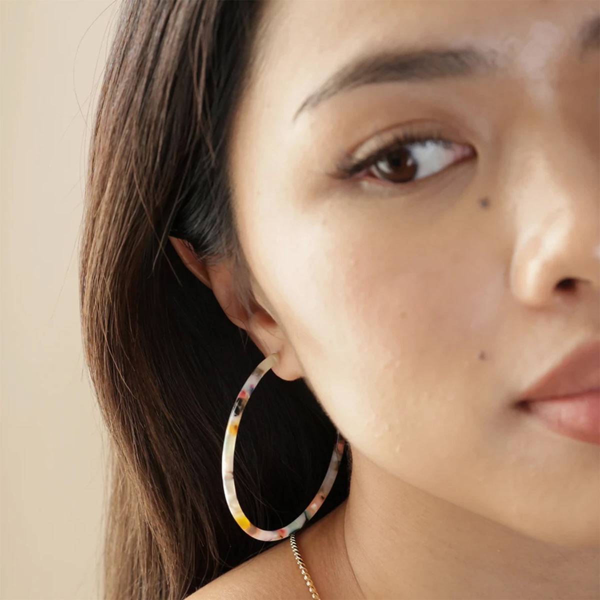 RAINBOW TORTOISESHELL HOOP EARRINGS - LARGE