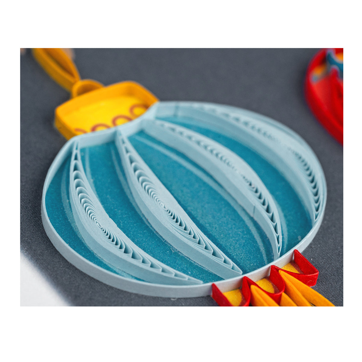 NEW YEAR LANTERNS QUILLED NOTECARD