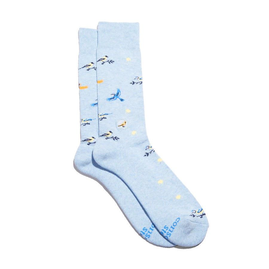 Hear that? A little birdie told us that you’d love this cheery blue pair, speckled with multicolored songbirds flying high. Size : US Men’s Shoe Sizes: Small (4-8), Medium (8-13), US Women’s Shoe Sizes, Small (5-9), Medium (9-14) Fairtrade, GOTS, and Vegan Certified Terry padding for comfort Machine wash cold.