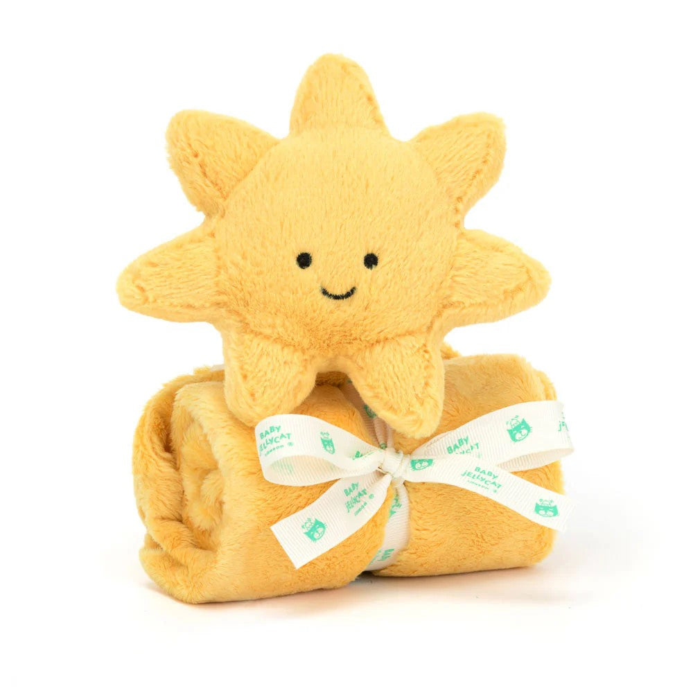 The Amuseables Sun Soother is a bundle of warm cuddles rolled up and presented in a Baby Jellycat grosgrain ribbon. Both the golden sun and the soother are made with the softest recycled fibers. With cheery embroidered eyes and a smile to brighten every day, it makes for a perfect newborn gift. 