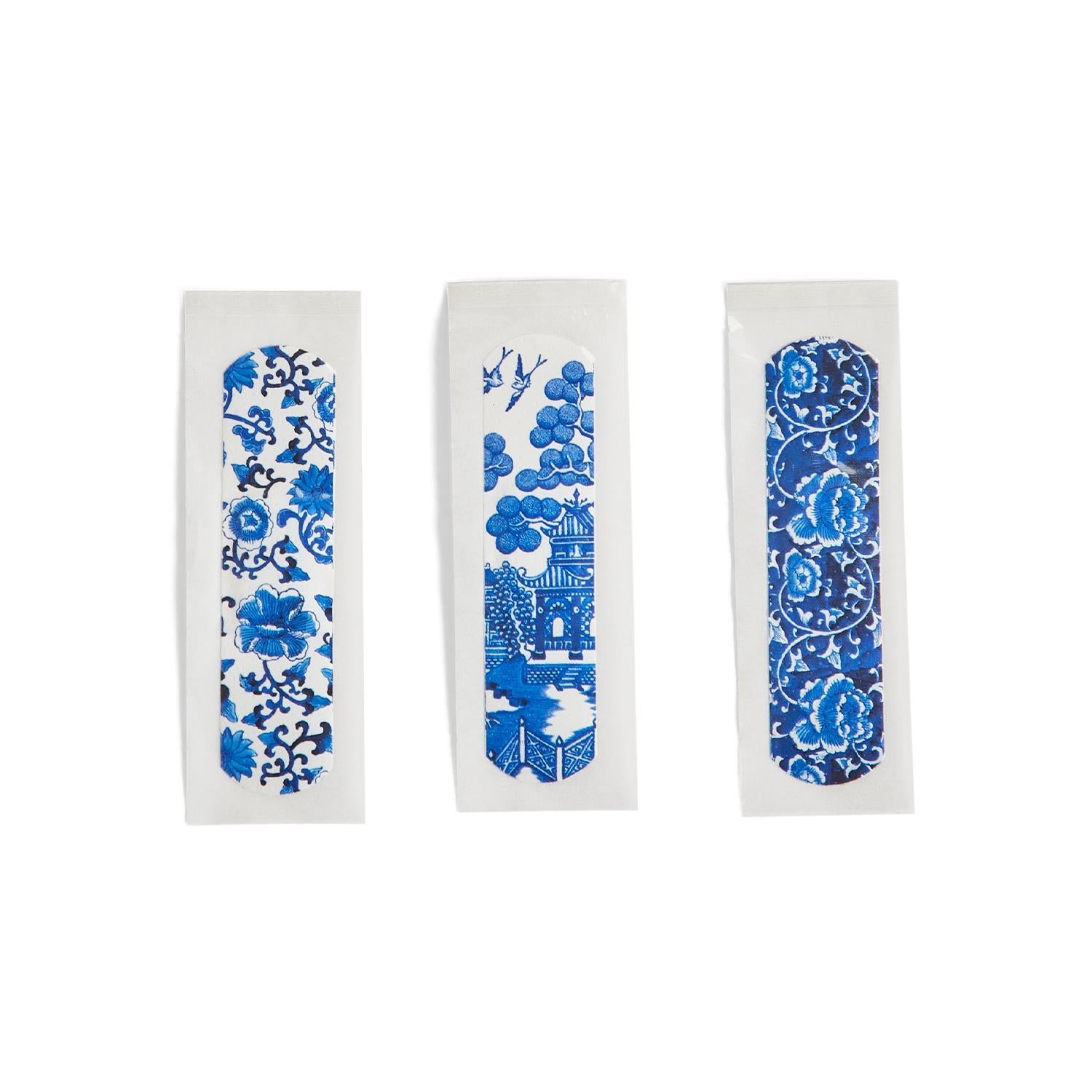 Pretty up that cut or graze with these blue willow pattern bandages. Blue Willow 30 Pc Bandages in Gift Box Includes 3 beautiful Patterns Each bandage is 3/4 x 3"