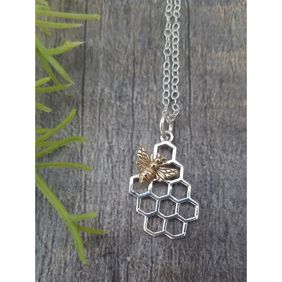 Honeycomb Necklace with Bee Charm, Bee hive necklace Beekeeper jewelry, Save the Bees, Gift For Her, Stock hot Stuffer