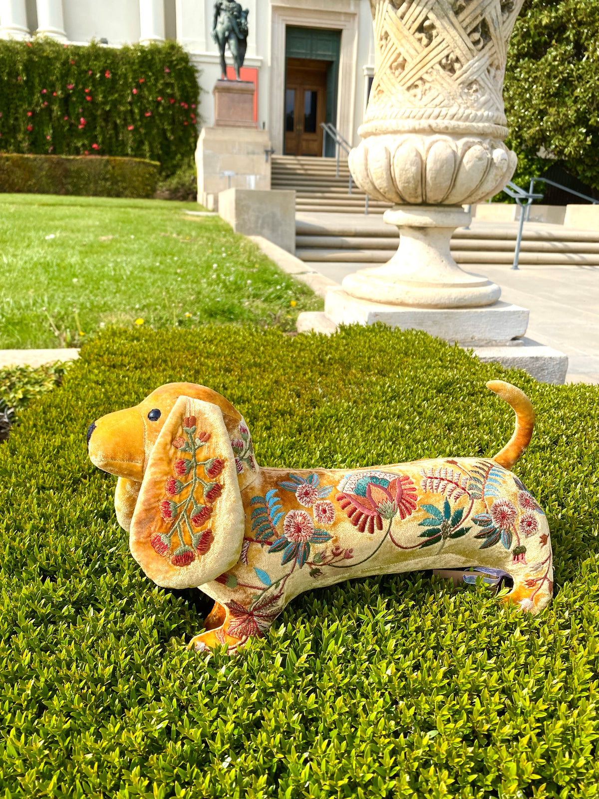 LUXE EMBROIDERED DACHSHUND