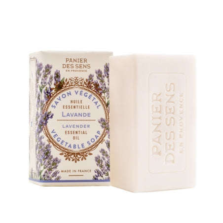 With relaxing lavender essential oil, the gentle, delicate foam of this luxurious vegetable based lavender soap cleanses and perfumes. Ideal for even the most damaged skin. Created by master soap makers in Provence, France.97% of the total ingredients are of natural origin. Made in France. Vegan.