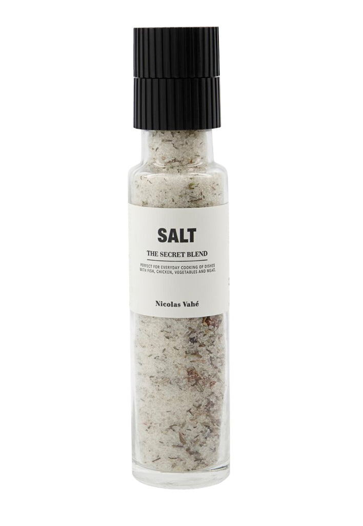 This secret salt blend from Nicolas Vahé is a must have in any kitchen. Try it and you will love it! Enjoy the flavorful taste of lavender, sundried tomatoes, black pepper, thyme, rosemary, and garlic. The salt comes in a stylish grinder that you can leave on the table as decoration when not in use. 